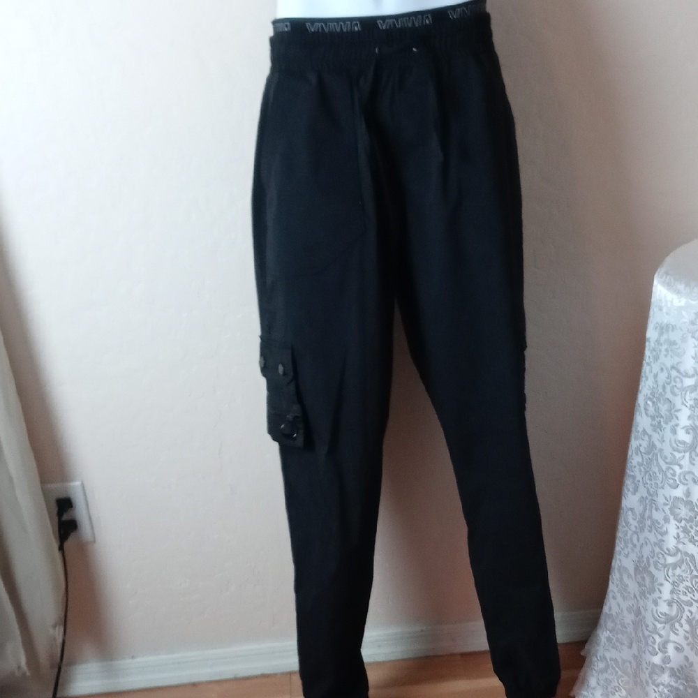 Liverpool Football Club Men's Black Cargo Pants